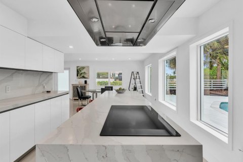 Villa ou maison à vendre à Pompano Beach, Floride: 4 chambres, 244.52 m2 № 2089544 - photo 21