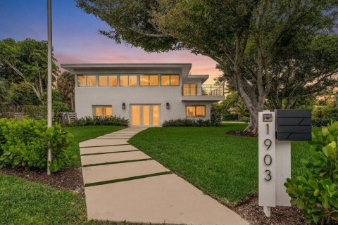 Villa ou maison à Pompano Beach, Floride 4 chambres, 244.52 m2 № 2089544