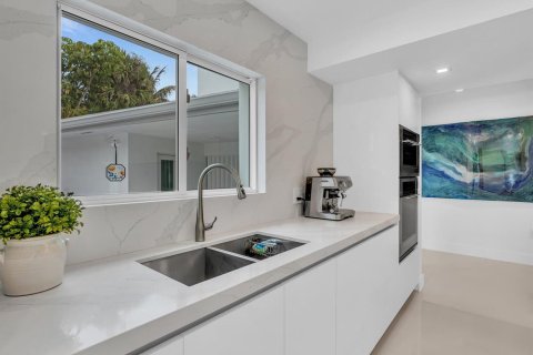 Villa ou maison à vendre à Pompano Beach, Floride: 4 chambres, 244.52 m2 № 2089544 - photo 26