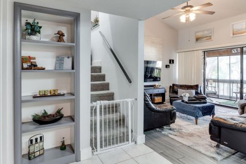 Condo in Orlando, Florida, 3 bedrooms  № 1520803 - photo 2