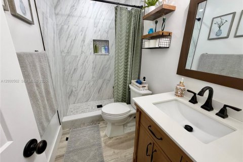 Condo in Miami, Florida, 2 bedrooms  № 2065324 - photo 6