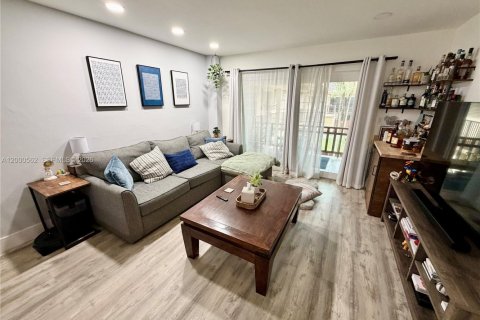 Condo in Miami, Florida, 2 bedrooms  № 2065324 - photo 4