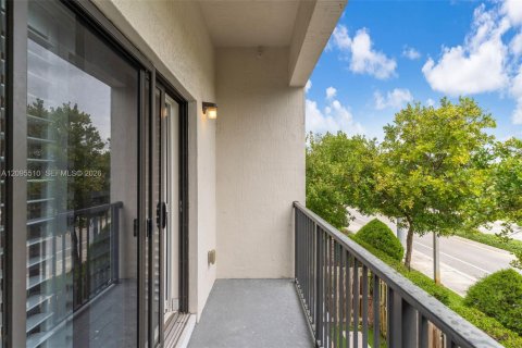 Apartment in Doral, Florida 3 bedrooms, 114.83 sq.m. № 2392102 - photo 20