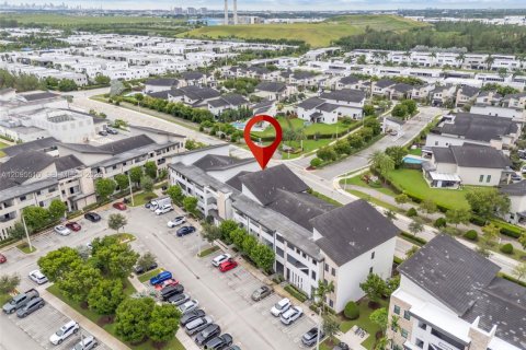 Apartment in Doral, Florida 3 bedrooms, 114.83 sq.m. № 2392102 - photo 25