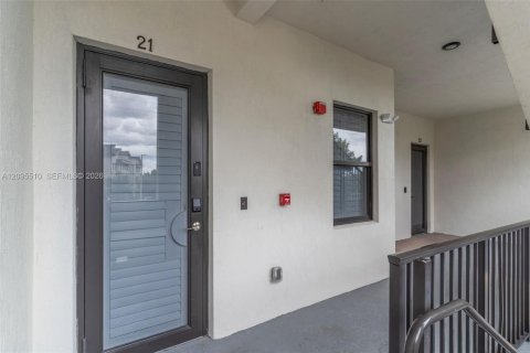 Apartment in Doral, Florida 3 bedrooms, 114.83 sq.m. № 2392102 - photo 21