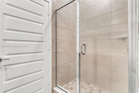 Apartment in Doral, Florida 3 bedrooms, 114.83 sq.m. № 2392102 - photo 12
