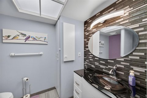 Condo in Belleair Bluffs, Florida, 3 bedrooms  № 2238431 - photo 14