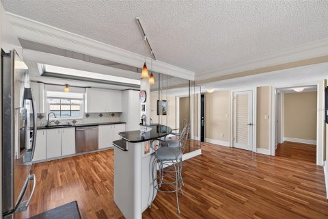 Condo in Belleair Bluffs, Florida, 3 bedrooms  № 2238431 - photo 8