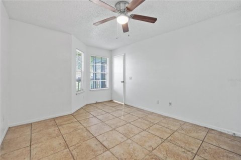 Condo in Orlando, Florida, 2 bedrooms  № 1831241 - photo 16