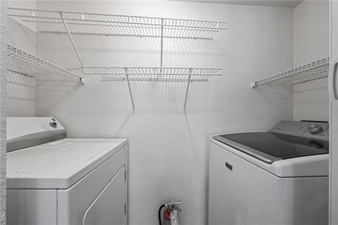Condo in Orlando, Florida, 2 bedrooms  № 1831241 - photo 15