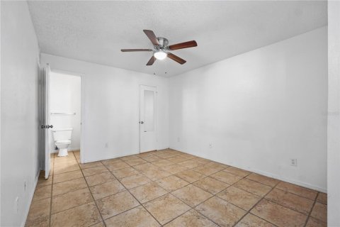 Condo in Orlando, Florida, 2 bedrooms  № 1831241 - photo 17