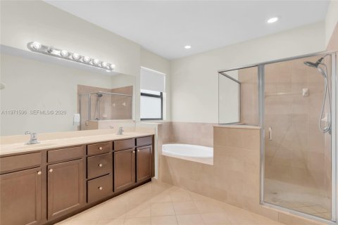 Casa en venta en Homestead, Florida, 4 dormitorios, 239.04 m2 № 2032320 - foto 12