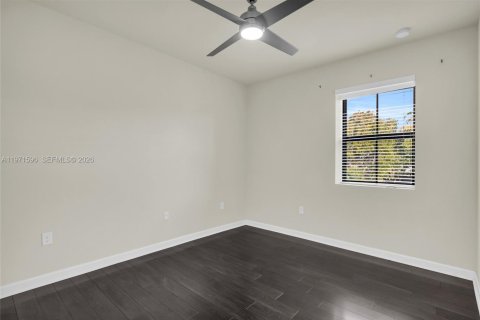 Casa en venta en Homestead, Florida, 4 dormitorios, 239.04 m2 № 2032320 - foto 17