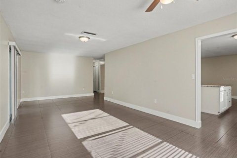Villa ou maison à vendre à Lakeland, Floride: 3 chambres, 146.69 m2 № 2339649 - photo 5