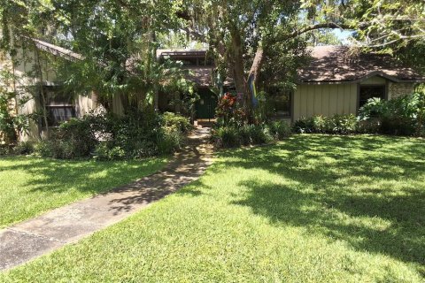 House in Tavares, Florida 3 bedrooms, 232.26 sq.m. № 1808947 - photo 15