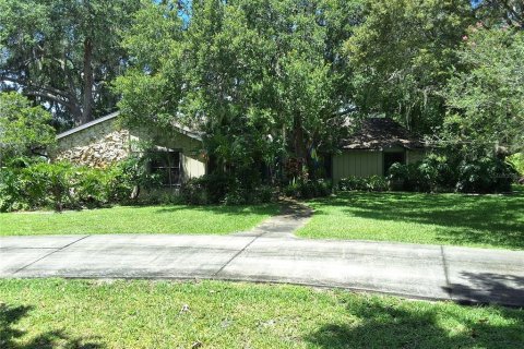 House in Tavares, Florida 3 bedrooms, 232.26 sq.m. № 1808947 - photo 4