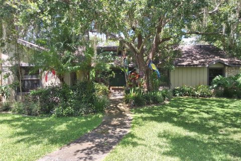 House in Tavares, Florida 3 bedrooms, 232.26 sq.m. № 1808947 - photo 2