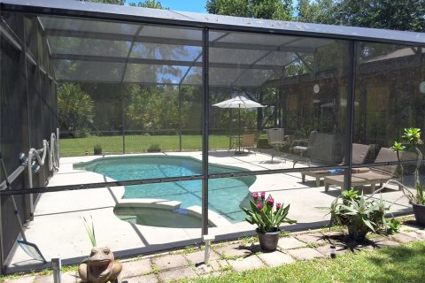 House in Tavares, Florida 3 bedrooms, 232.26 sq.m. № 1808947 - photo 11