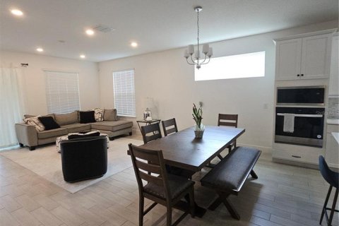 House in Orlando, Florida 3 bedrooms, 202.16 sq.m. № 1680391 - photo 6