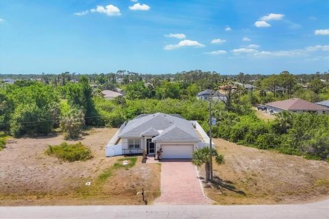 House in Rotonda, Florida 3 bedrooms, 153.29 sq.m. № 1658575 - photo 4