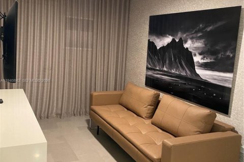 Condominio en alquiler en Miami, Florida, 2 dormitorios, 128.48 m2 № 1998022 - foto 16