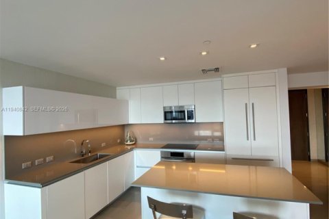 Condominio en alquiler en Miami, Florida, 2 dormitorios, 128.48 m2 № 1998022 - foto 5