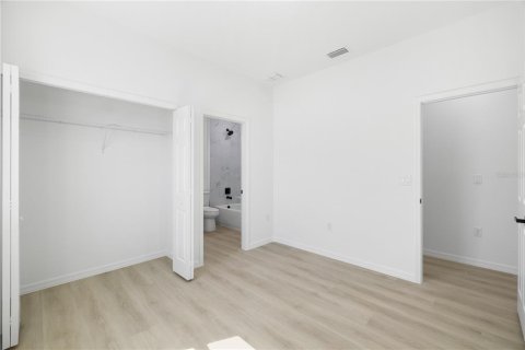 Villa ou maison à vendre à Poinciana, Floride: 4 chambres, 149.39 m2 № 2413717 - photo 20