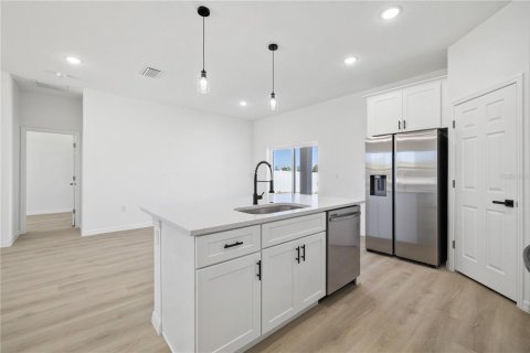 Villa ou maison à vendre à Poinciana, Floride: 4 chambres, 149.39 m2 № 2413717 - photo 12