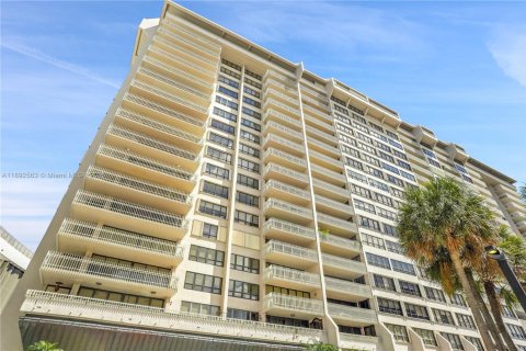 Condominio en venta en Miami, Florida, 2 dormitorios, 152.55 m2 № 1945138 - foto 11