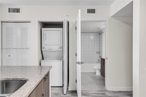 Apartamento en alquiler en Sweetwater, Florida, 1 dormitorio, 58.99 m2 № 1978440 - foto 8