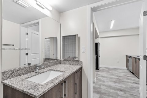 Apartamento en alquiler en Sweetwater, Florida, 1 dormitorio, 58.99 m2 № 1978440 - foto 11