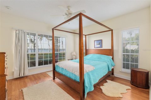 House in Melrose, Florida 4 bedrooms, 284.1 sq.m. № 1806737 - photo 25