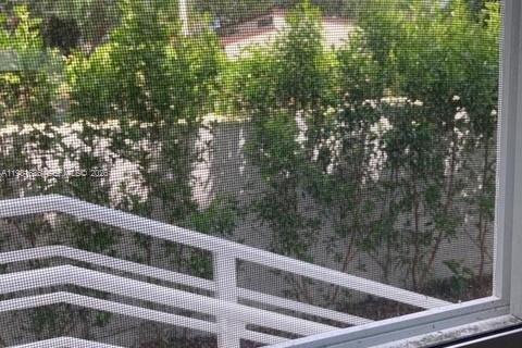 Condo in Miami, Florida, 3 bedrooms  № 2042973 - photo 20