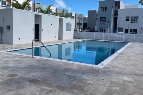 Condo in Miami, Florida, 3 bedrooms  № 2042973 - photo 18