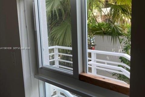 Condo in Miami, Florida, 3 bedrooms  № 2042973 - photo 21