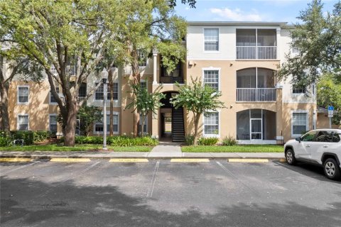 Condo in Orlando, Florida, 3 bedrooms  № 1912416 - photo 1