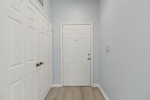 Condo in Orlando, Florida, 3 bedrooms  № 1912416 - photo 4