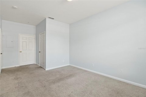 Condo in Orlando, Florida, 3 bedrooms  № 1912416 - photo 15