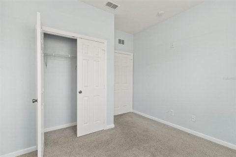 Condo in Orlando, Florida, 3 bedrooms  № 1912416 - photo 10