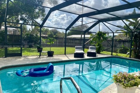 Villa ou maison à Hollywood, Floride 3 chambres, 174.38 m2 № 2249514