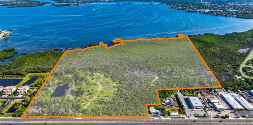 Land in Bradenton, Florida № 2102918