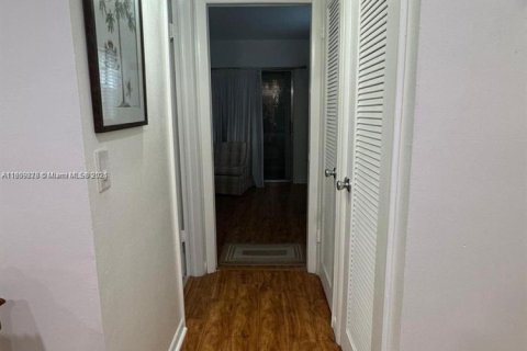 Condo in Delray Beach, Florida, 1 bedroom № 1983124 - photo 13