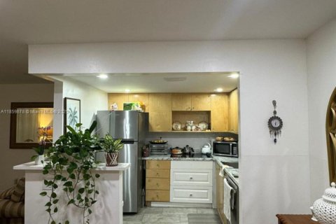 Condo in Delray Beach, Florida, 1 bedroom № 1983124 - photo 11