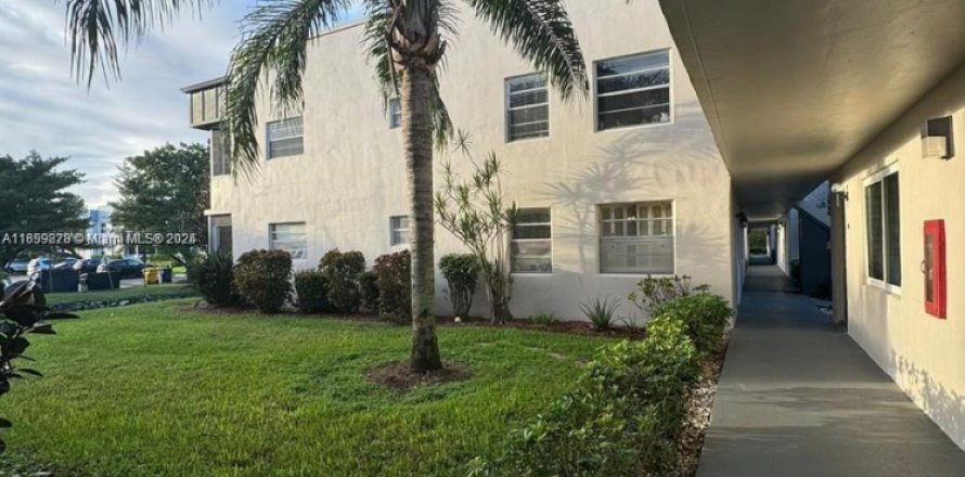 Condo in Delray Beach, Florida, 1 bedroom № 1983124