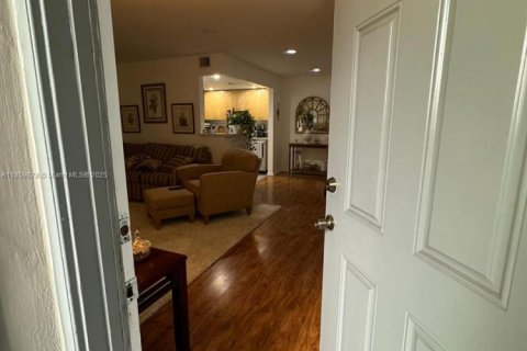 Condo in Delray Beach, Florida, 1 bedroom № 1983124 - photo 4