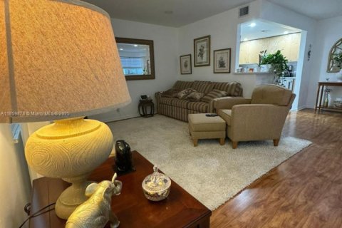 Condo in Delray Beach, Florida, 1 bedroom № 1983124 - photo 5