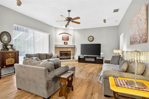 Casa en venta en Wesley Chapel, Florida, 4 dormitorios, 301.37 m2 № 1911796 - foto 18