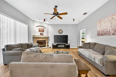 Casa en venta en Wesley Chapel, Florida, 4 dormitorios, 301.37 m2 № 1911796 - foto 17
