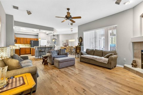 Casa en venta en Wesley Chapel, Florida, 4 dormitorios, 301.37 m2 № 1911796 - foto 19