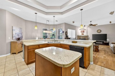 Casa en venta en Wesley Chapel, Florida, 4 dormitorios, 301.37 m2 № 1911796 - foto 30